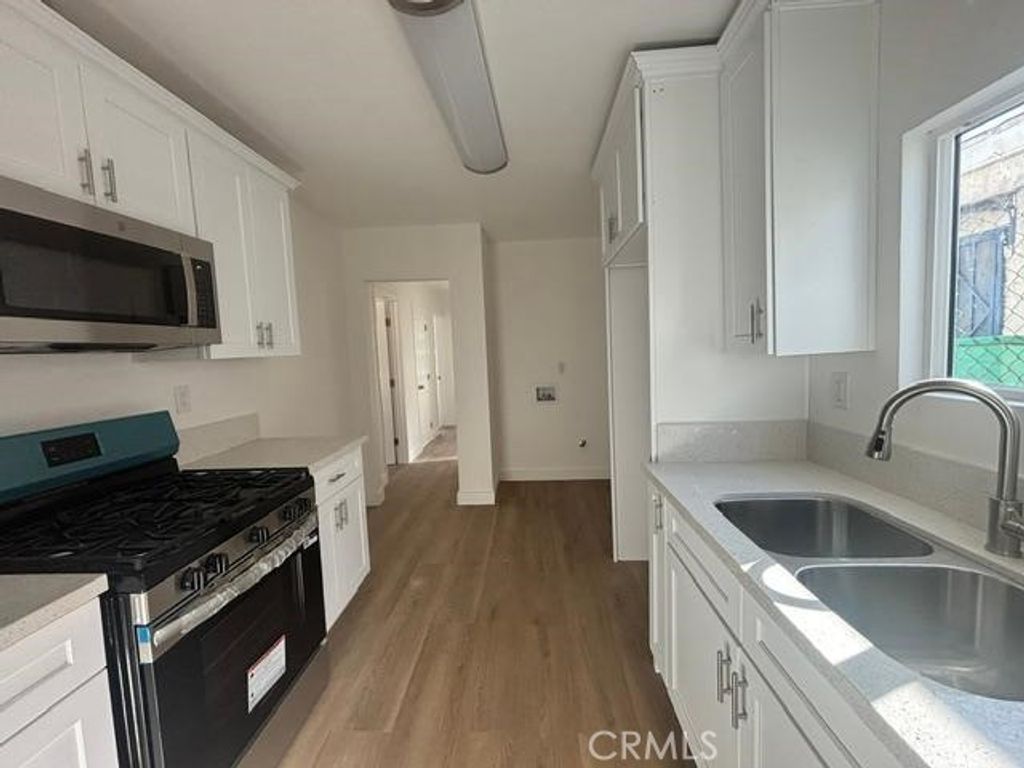 2214 E 111th, Los Angeles, CA 90059 — photo 4