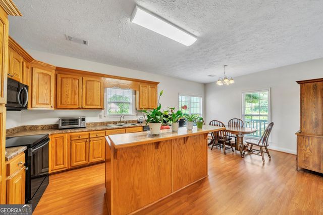 1017 Daniel Estates Lane, Dexter, GA 31019