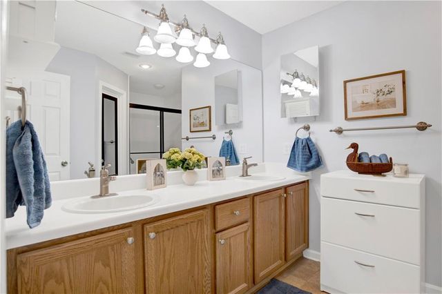 643 Spring Lake Court, Mobile, AL 36695