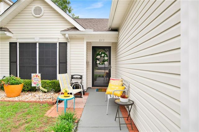 643 Spring Lake Court, Mobile, AL 36695