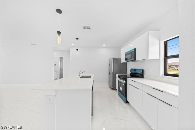 2811 1st St Sw, Lehigh Acres, FL 33976
