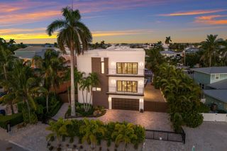 201 N HARBOR DRIVE, Holmes Beach, FL 34217