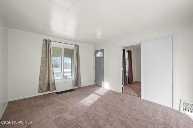 310 Jennings Road, Rossford, OH 43460