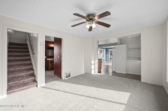 310 Jennings Road, Rossford, OH 43460