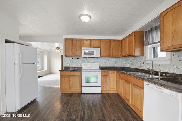 310 Jennings Road, Rossford, OH 43460