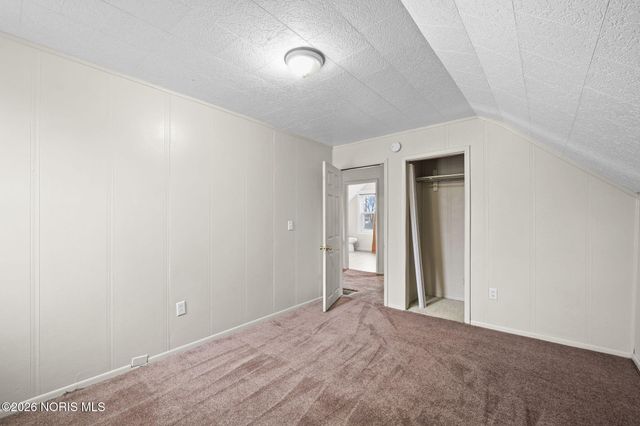 310 Jennings Road, Rossford, OH 43460