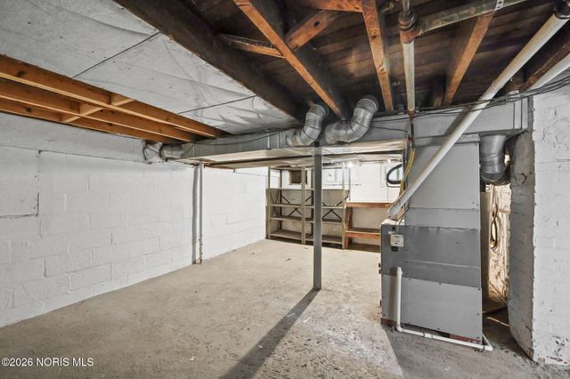 310 Jennings Road, Rossford, OH 43460