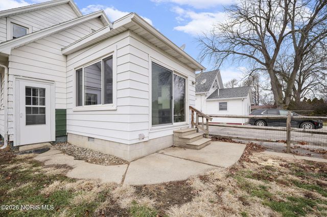 310 Jennings Road, Rossford, OH 43460