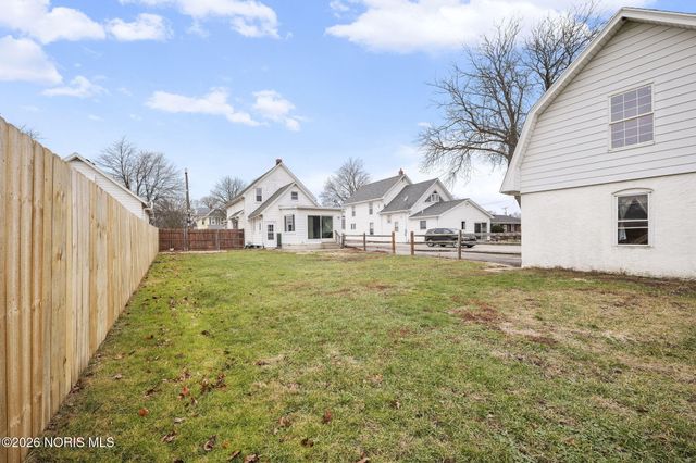 310 Jennings Road, Rossford, OH 43460