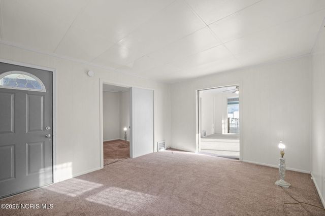 310 Jennings Road, Rossford, OH 43460