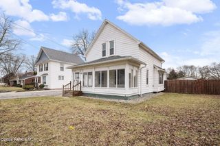 310 Jennings Road, Rossford, OH 43460