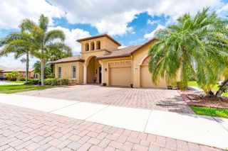 885 SW Grand Reserves Boulevard, Port St Lucie, FL 34986