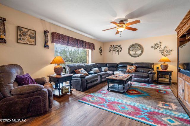 11101 E Calle Vaqueros, Tucson, AZ 85749