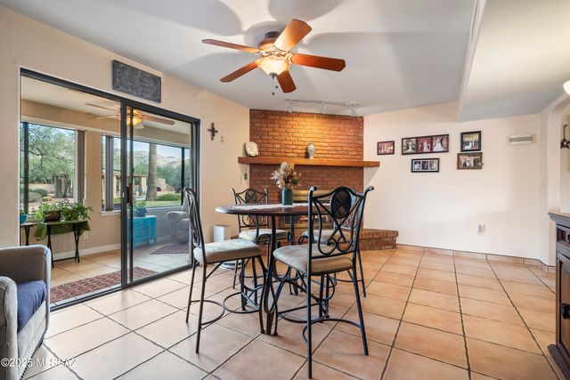 11101 E Calle Vaqueros, Tucson, AZ 85749