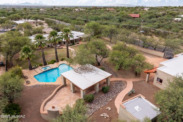 11101 E Calle Vaqueros, Tucson, AZ 85749