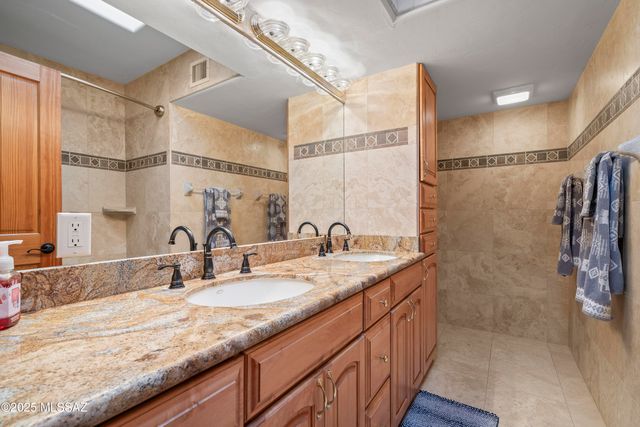 11101 E Calle Vaqueros, Tucson, AZ 85749