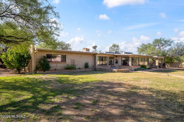 11101 E Calle Vaqueros, Tucson, AZ 85749