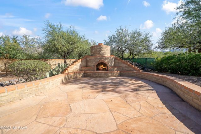 11101 E Calle Vaqueros, Tucson, AZ 85749