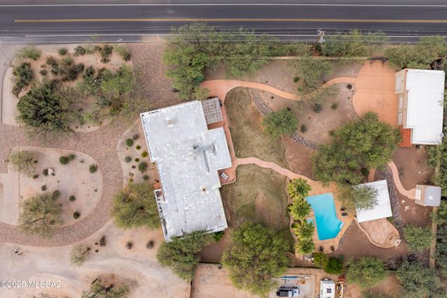 11101 E Calle Vaqueros, Tucson, AZ 85749