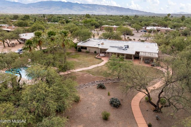 11101 E Calle Vaqueros, Tucson, AZ 85749