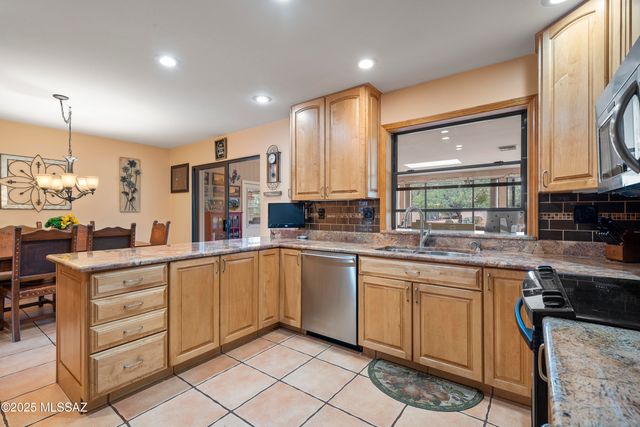 11101 E Calle Vaqueros, Tucson, AZ 85749