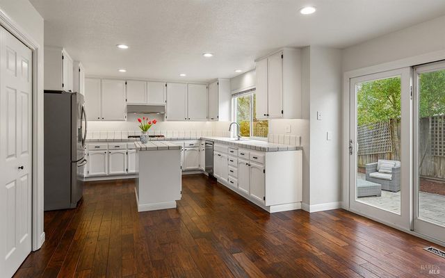 2490 Creek Meadow Dr, Santa Rosa, CA 95404