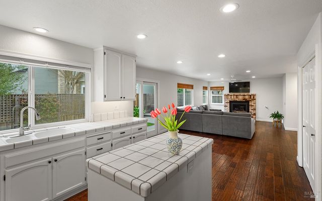 2490 Creek Meadow Dr, Santa Rosa, CA 95404