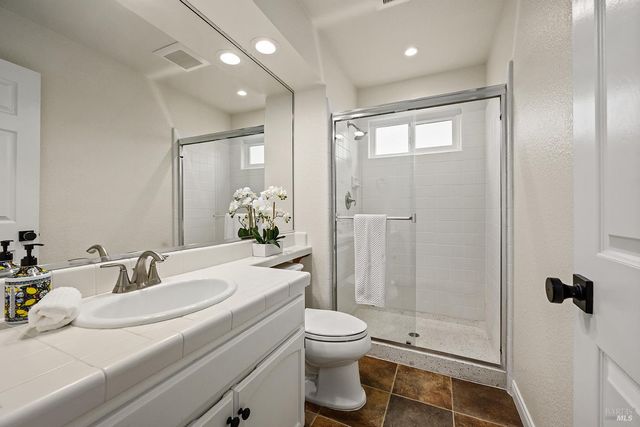 2490 Creek Meadow Dr, Santa Rosa, CA 95404