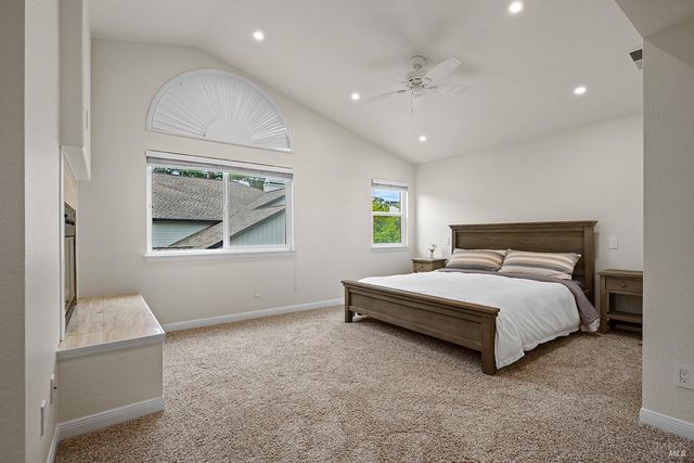 2490 Creek Meadow Dr, Santa Rosa, CA 95404