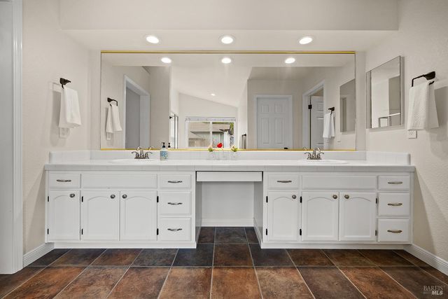 2490 Creek Meadow Dr, Santa Rosa, CA 95404