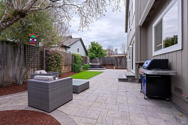 2490 Creek Meadow Dr, Santa Rosa, CA 95404