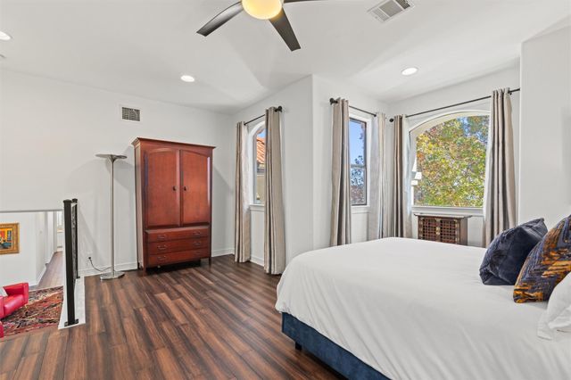 5706 Long CT, Austin, TX 78730