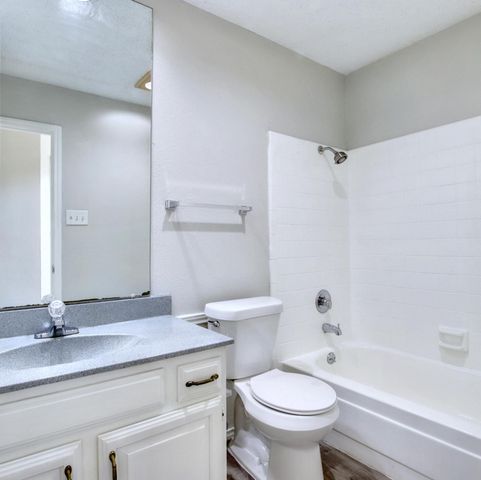 712 Via Miramonte, Mesquite, TX 75150