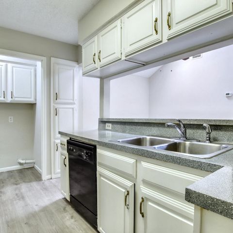 712 Via Miramonte, Mesquite, TX 75150