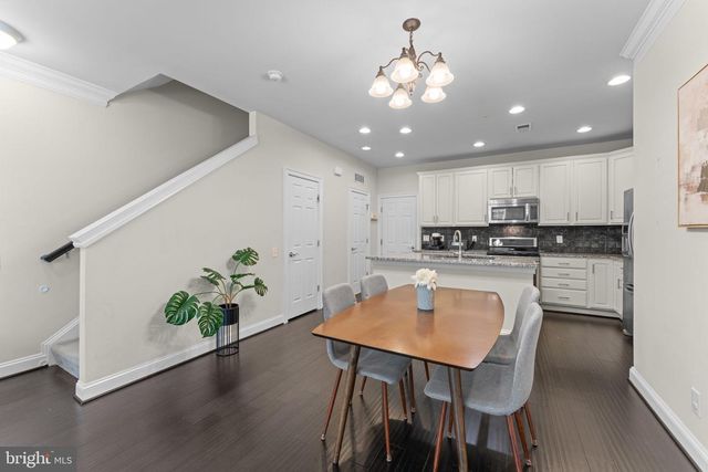 42831 BURRELL SQ, Ashburn, VA 20147