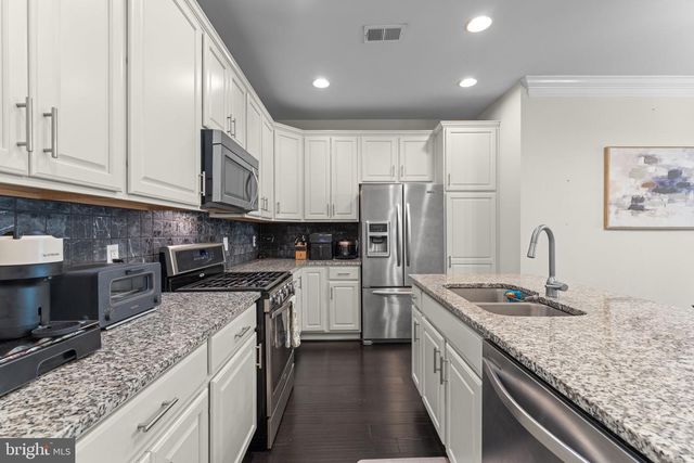 42831 BURRELL SQ, Ashburn, VA 20147