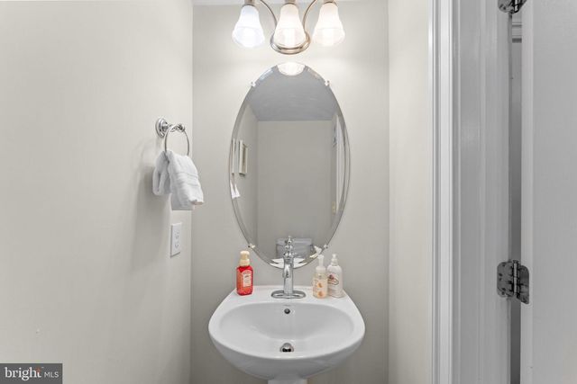 42831 BURRELL SQ, Ashburn, VA 20147