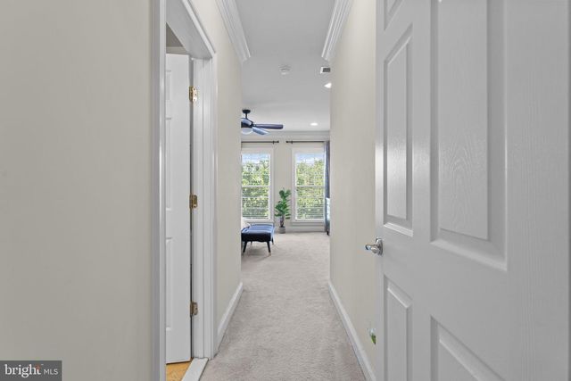 42831 BURRELL SQ, Ashburn, VA 20147