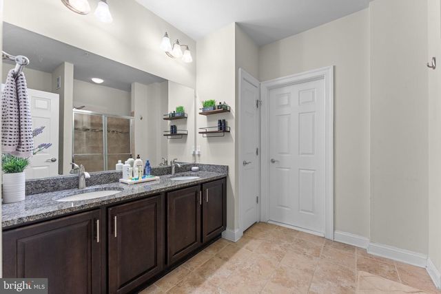 42831 BURRELL SQ, Ashburn, VA 20147