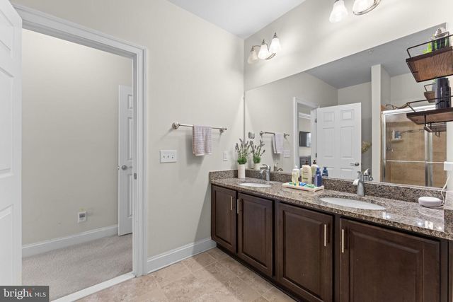 42831 BURRELL SQ, Ashburn, VA 20147