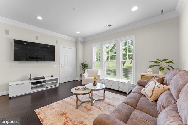 42831 BURRELL SQ, Ashburn, VA 20147