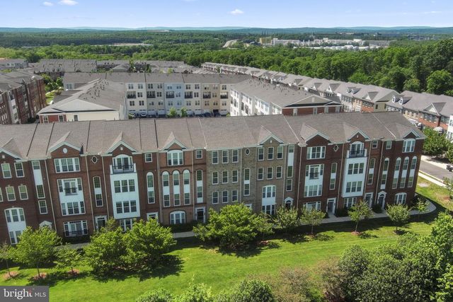 42831 BURRELL SQ, Ashburn, VA 20147