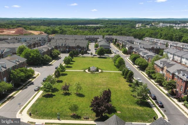 42831 BURRELL SQ, Ashburn, VA 20147