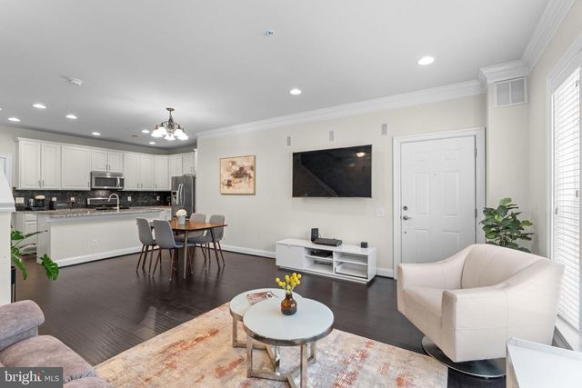 42831 BURRELL SQ, Ashburn, VA 20147