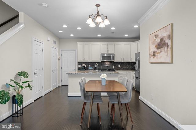 42831 BURRELL SQ, Ashburn, VA 20147