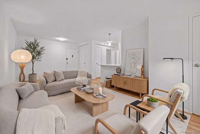 5425 Valles Avenue 2M, Bronx, NY 10471