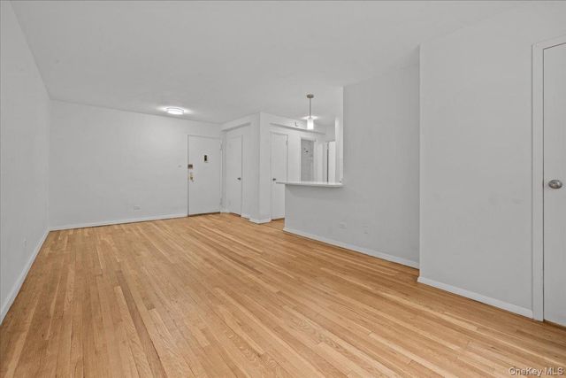 5425 Valles Avenue 2M, Bronx, NY 10471