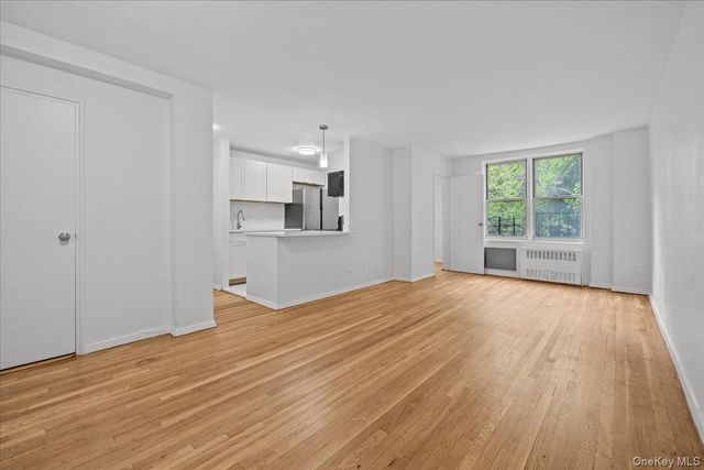 5425 Valles Avenue 2M, Bronx, NY 10471