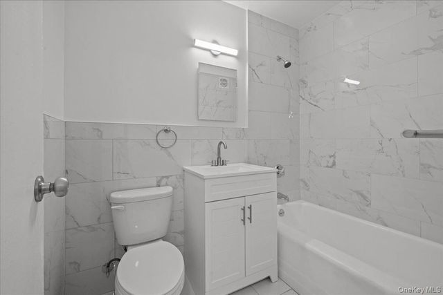 5425 Valles Avenue 2M, Bronx, NY 10471