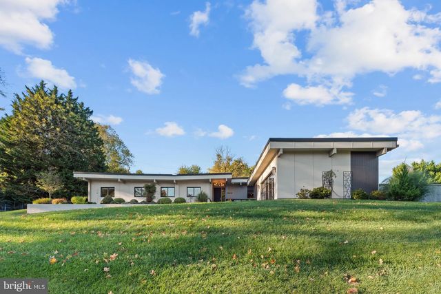 3410 WOODVALLEY DR, Pikesville, MD 21208